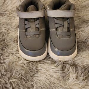 Jordan Kids' Gray and White Sneakers